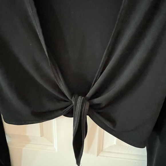 Women’s cardigan wrap black studio collection size small - Picture 2 of 3